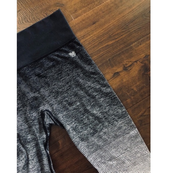 Forever 21 leggings!! - Picture 3 of 3